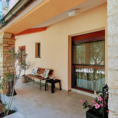 Apartment Lennida With Free Parking Kavran