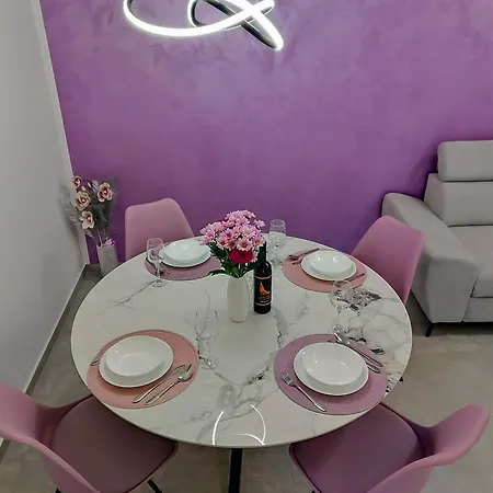 Lennida With Free Parking Apartment *