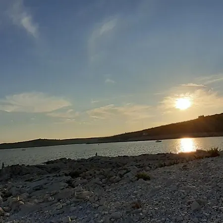 Lennida With Free Parking Apartamento Kavran