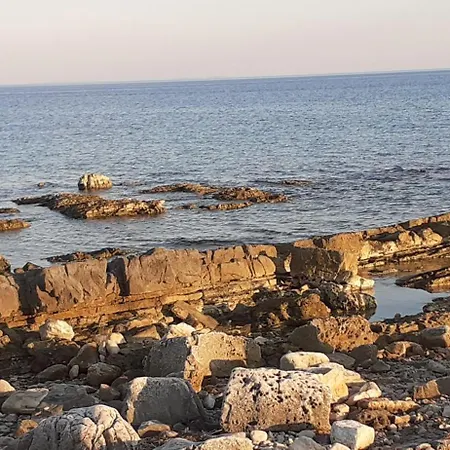 Lennida With Free Parking